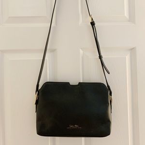 India Hicks Crossbody Bag Black